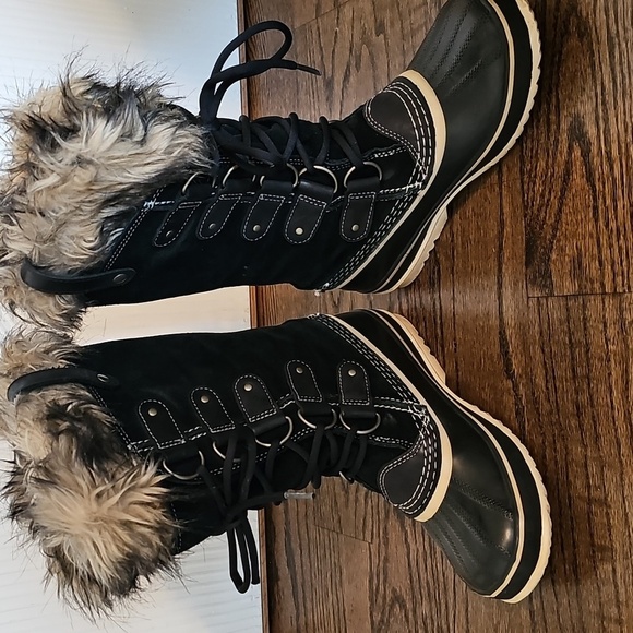 Sorel Joan Of Arctic Black Faux Fur Insulated Waterproof Winter Boots - Picture 5 of 12